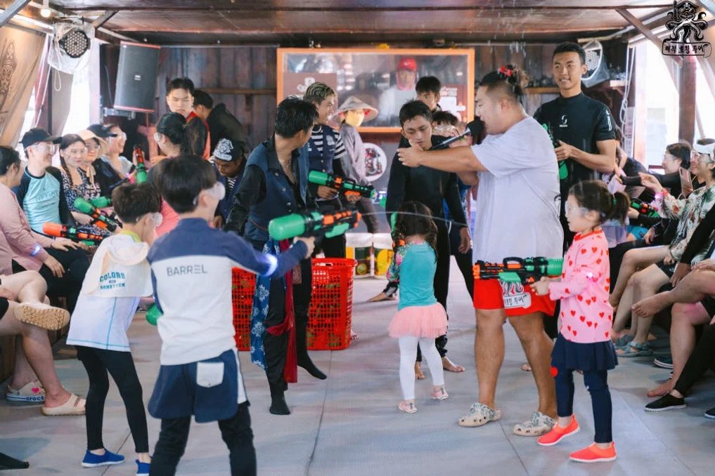 나트랑 해적 호핑투어 한국인가이드 스피드보트 스노쿨링 파티호핑 음료무제한 액티비티 상세 이미지 2